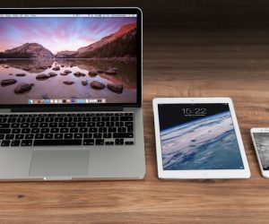 laptop-digital-tablet-and-mobile-phone-on-wooden-table